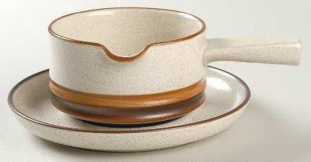 Potter's Wheel Rust Red Round Gravy Boat & Underplate