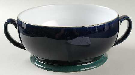 Regatta 2 Qt Round Covered Casserole No Lid