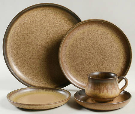 Romany Brown 5 Piece Place Setting