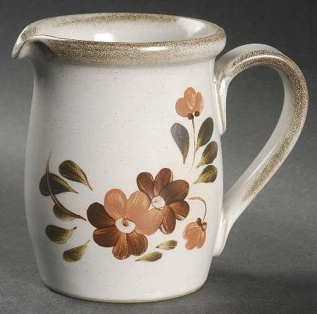 Serenade (Stoneware) Creamer