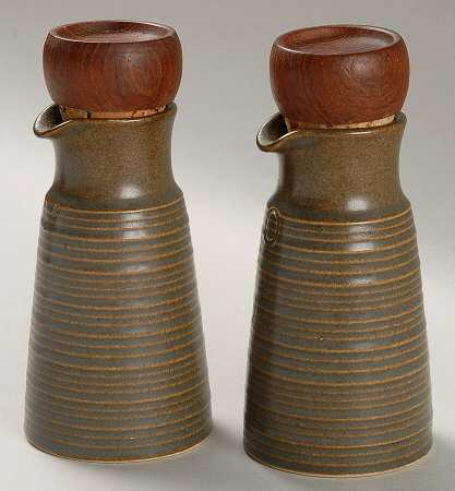 Sherwood Vinegar and Oil Set W/Stoppers
