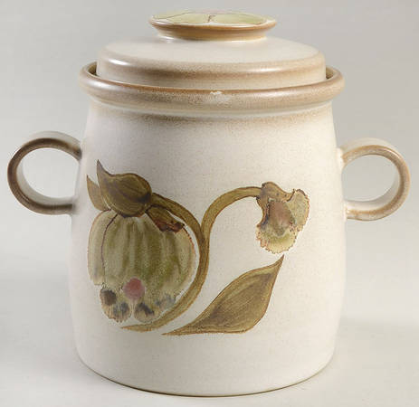 Troubadour Bean Pot & Lid