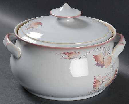 Twilight (Leaves) 2.25 Qt Round Covered Casserole