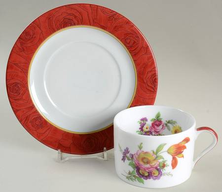 Fleurs De Baudelaire Flat Cup & Saucer Set