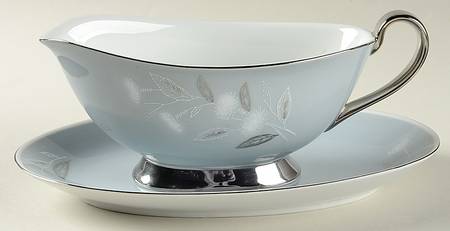 Sapphire Gravy Boat & Underplate/Relish