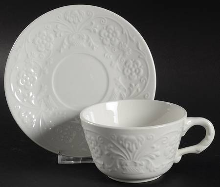 Renaissance Flat Cup & Saucer Set