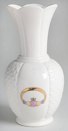 Claddagh 10" Vase