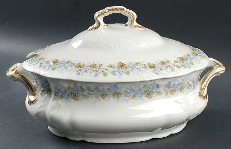 DEI150 Oval Tureen & Lid