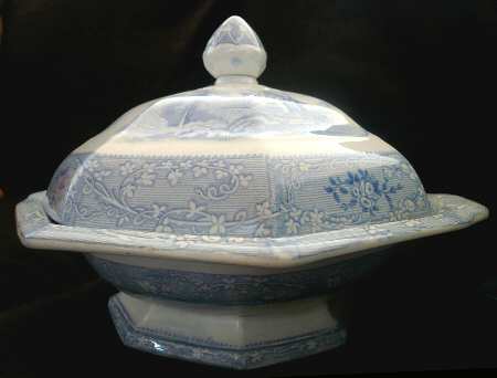 Friburg Hexagonal Covered Vegetable