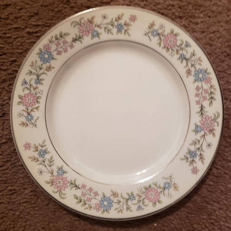 Francine Salad Plate