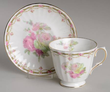 London Collection Footed Cup & Saucer Set