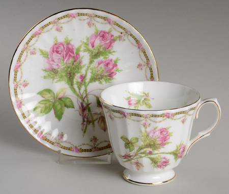 London Collection Footed Cup & Saucer Set