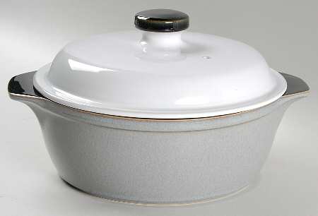 Jet 2.5 Qt Round Covered Casserole