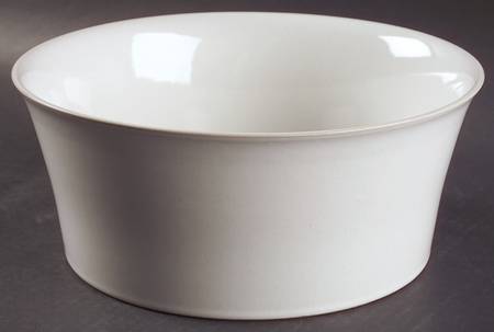Signature (Coupe) 9" Round Serving Bowl
