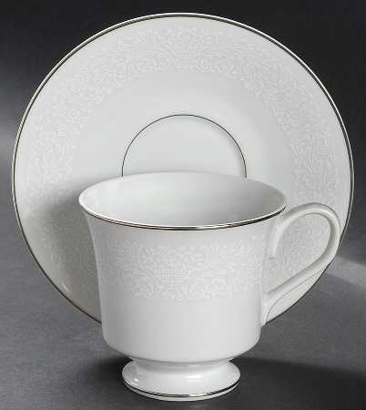 Lace Point Footed Cup & Saucer Set