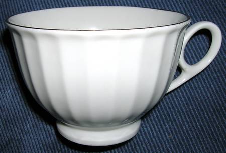 DI2 Footed Cup