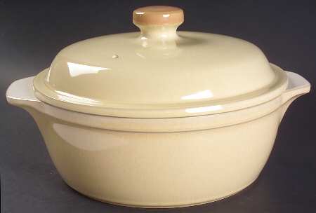 Caramel 2 Qt Round Covered Casserole
