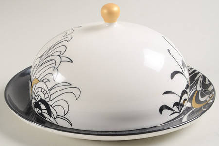 Chrysanthemum Round Covered Butter