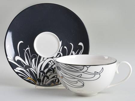 Chrysanthemum Flat Cup & Saucer Set