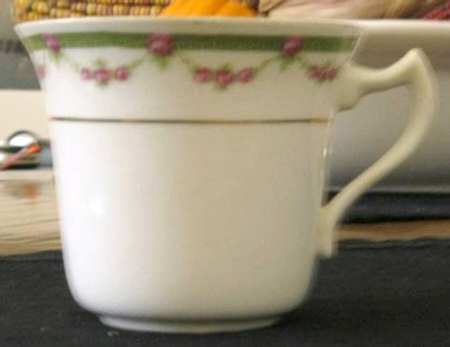 6628 by Blyth Porcelain Co