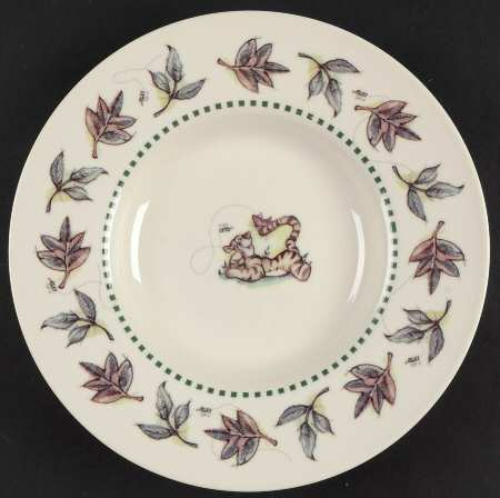 Winnie the Pooh (Leaf&Animal Rim) Luncheon Plate