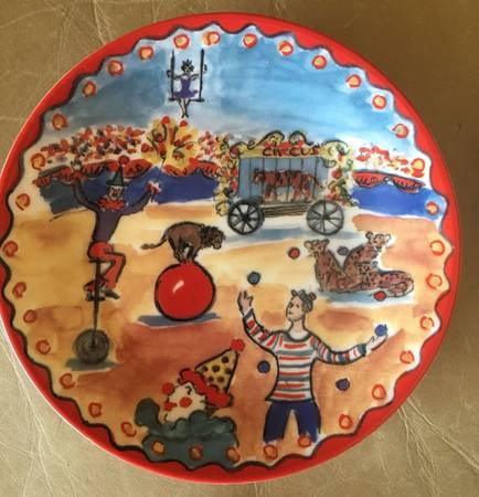Le Cirque Canape Plate
