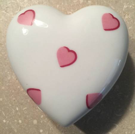 DP2 Heart Shape Box & Lid