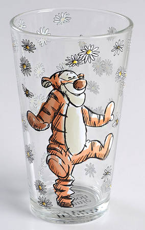 Winnie the Pooh Daisy Chain 16 Oz Glassware Tumbler