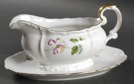 Honeysuckle Gravy Boat with Attached Underplate