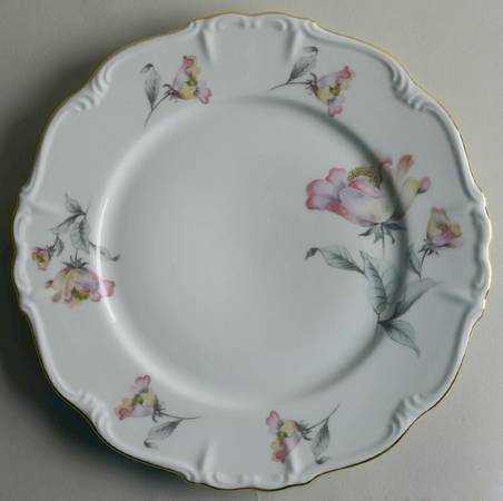 Irish Rose Dinner Plate