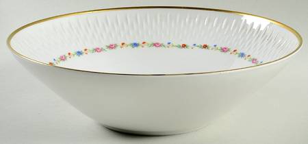 Pettipoint 10" Round Vegetable Bowl