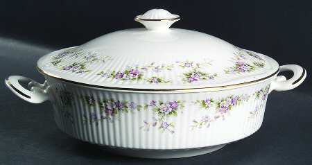 Chantilly Round Covered Vegetable