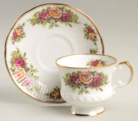 English Garden Footed Cup & Saucer Set