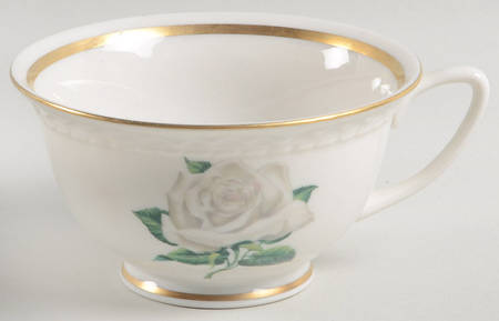 EMB5 Footed Cup