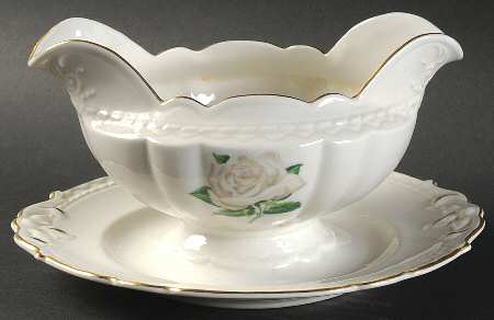 EMB5 Gravy Boat with Attached Underplate