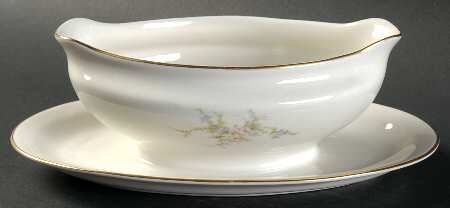 EMB8 (AMERICAN) Gravy Boat with Attached Underplate