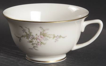 EMB8 (AMERICAN) Footed Cup