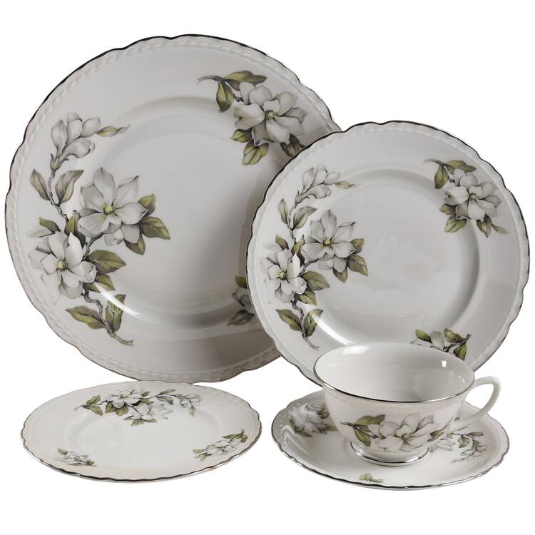 Silver Gardenia (Rim, Scalloped) 5 Piece Place Setting
