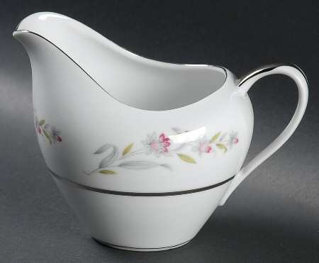 Bella Flora Creamer