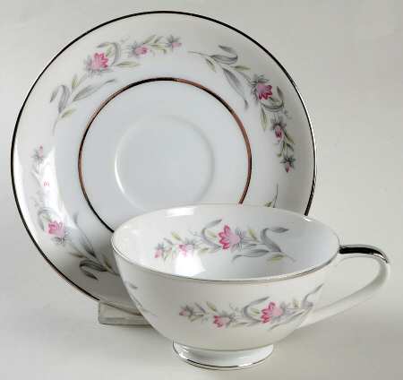 Bella Flora Footed Cup & Saucer Set