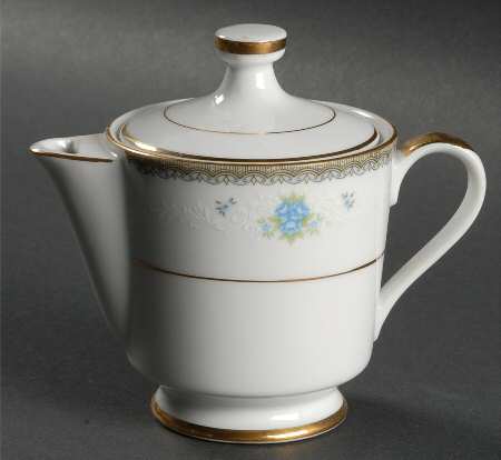 Bellevue Creamer & Lid