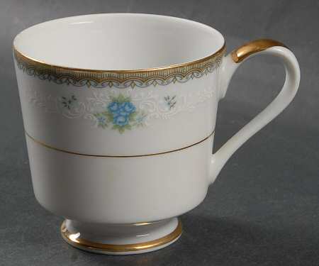 Bellevue Footed Cup