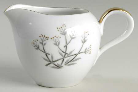 Debutante Creamer