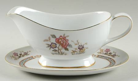 Dynasty Gravy Boat & Underplate