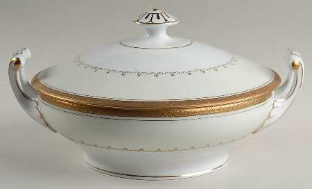 First Lady Round Covered Vegetable