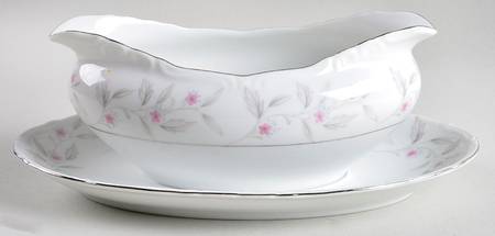 Garland Gravy Boat with Attached Underplate