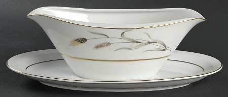Golden Harvest Gravy Boat with Attached Underplate