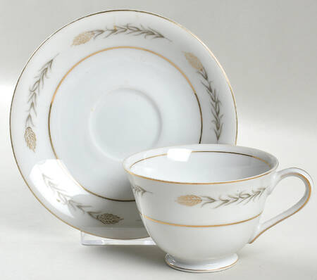 Grano Footed Cup & Saucer Set