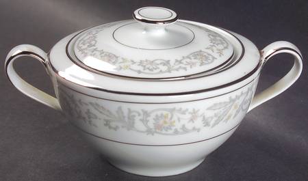 Majestic Sugar Bowl & Lid