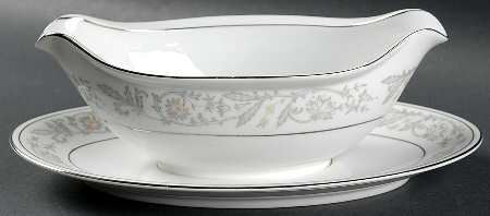 Majestic Gravy Boat with Attached Underplate
